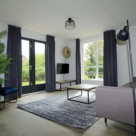 Broeckhuys Lakeview Vip Bungalows 6p Aan Het Water En Wijds Uitzicht Holiday home Ewijk