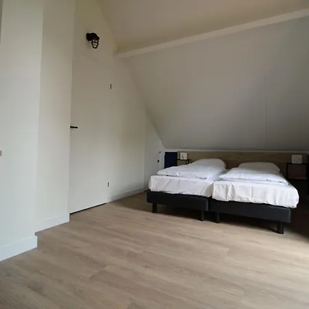 Broeckhuys Lakeview Vip Bungalows 6p Aan Het Water En Wijds Uitzicht Ewijk