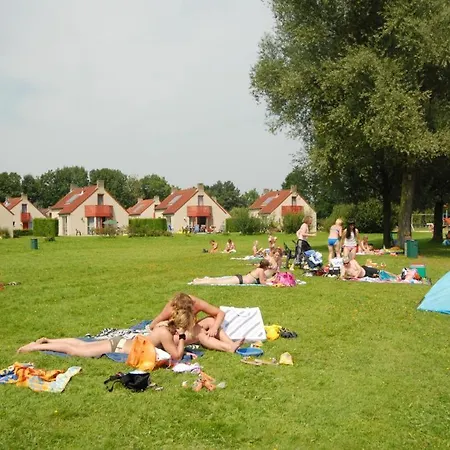 Broeckhuys Lakeview Vip Bungalows 6p Aan Het Water En Wijds Uitzicht * Ewijk