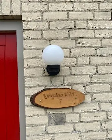 Broeckhuys Lakeview Vip Bungalows 6p Aan Het Water En Wijds Uitzicht Ewijk